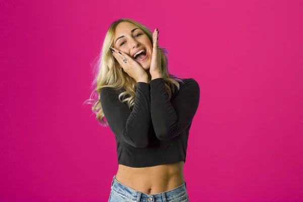 Portrait of a happy cheerful girl — Stock Photo, Image