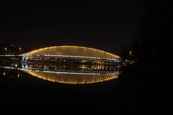 Pont Prague Une Nuit Avec Reflet Dans Eau — Photo