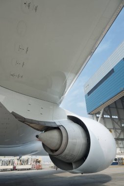 Jet alt yapısı ve uçak hangar 