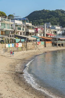 Hong Kong - 27 Ekim 2016: Fisherfolks köyü Sok Kwu Wan Lamma Adası Hong Kong'ünlü ve iyi tanınmış deniz ürünleri restoranları bir küme vardır.