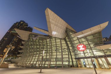 Hong Kong, Çin - 05 Ekim 2018: Hong Kong West Kowloon Tren İstasyonu. Guangzhoushenzhenhong Kong hızlı demiryolu bağlantısını Hong Kong bölümünün terminus kanalıdır 
