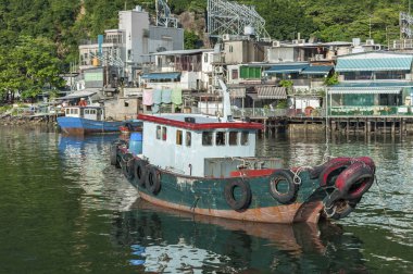 Tayfun barınak Hong Kong balıkçı teknesi