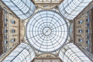 Galleria Vittorio Emanuele 'nin Milano, İtalya' daki cam kubbesi