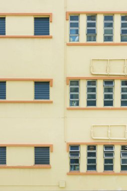 Hong Kong 'da ikamet yerinin dışı.