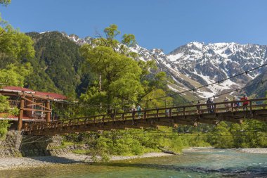 Hotaka dağın ve Kappa Köprüsü'Kamikochi, Nagano, Japonya