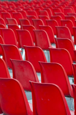 Kırmızı plastik stadyum koltukları 
