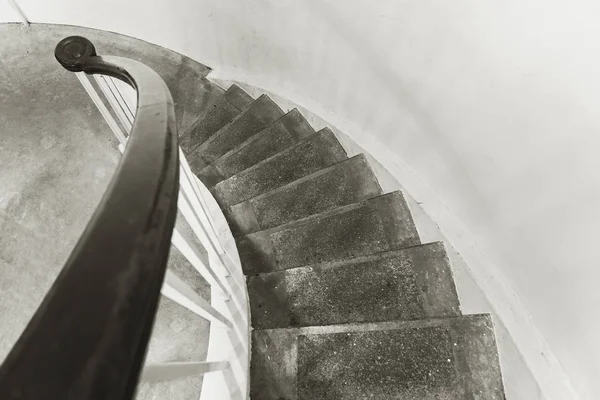 Ancien Escalier Colimaçon Avec Rampe — Photo