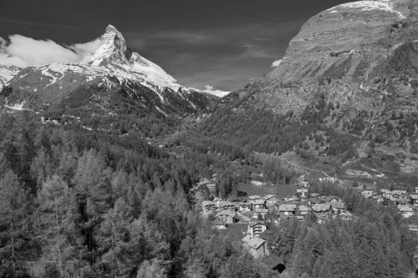 Berget Matterhorn Och Resort Byn Zermatt Schweiz — Stockfoto