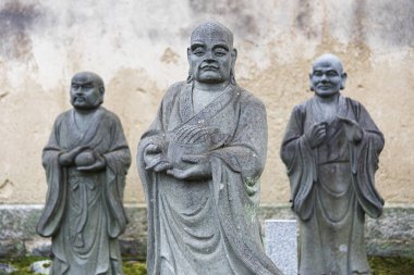 Eski kürek oyması Buda heykelleri arashiyama, Kyoto, Japonya