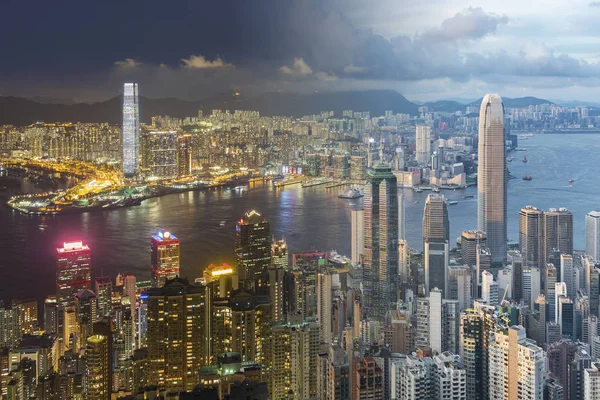 Victoria Limanı Hong Kong Şehir Günden Geceye — Stok fotoğraf
