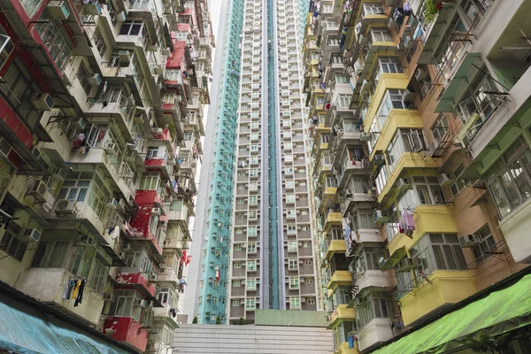 Edifício Residencial Velho Novo Lotado Cidade Hong Kong Noite — Fotografia de Stock