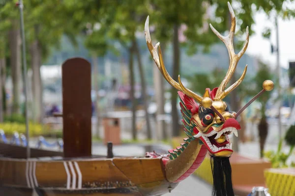 Ejderha başlı dragonboat Çince dragon boat Festivali için üzerinde