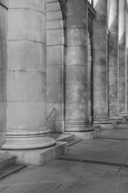Eski mimari klasik sütun