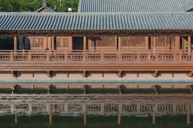 Koridorda Çin Tapınağı