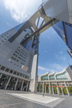 Osaka, Japonya - 14 Nisan: Umeda gökyüzü Bina Bahçe Obse yüzen