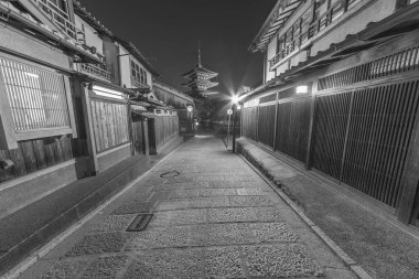 Eski sokak ve Yasaka pagoda Kyoto, Japonya