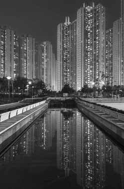 Geceleri Hong Kong 'da kamu malikanesi