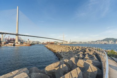 Kargo liman, baraj ve köprü Hong Kong