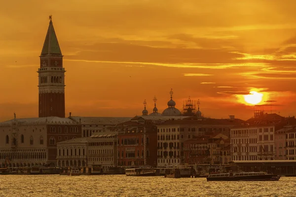 Solnedgång Över Skyline Historiska Staden Venedig Italien — Stockfoto