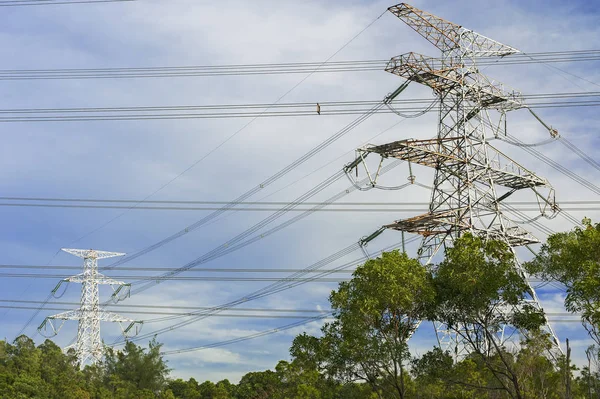 Pylon Elétrico Com Linhas Elétricas — Fotografia de Stock