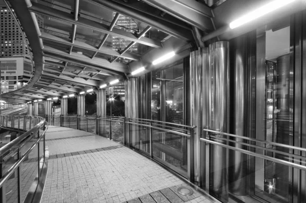 Passerelle Piétonne Vide Dans Centre Ville Nuit — Photo