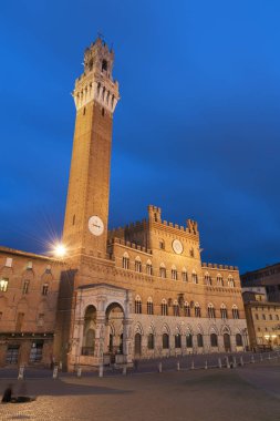 Siena, İtalya'nın tarihi merkezinde Piazza del Campo