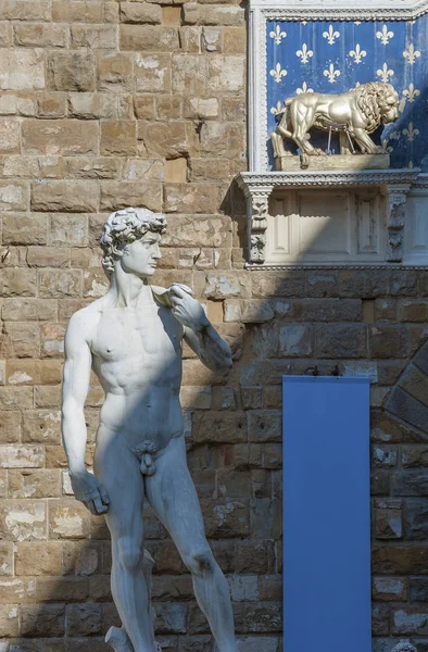 Αντίγραφο Του Αγάλματος Του Μιχαήλ Άγγελου Δαβίδ Φλωρεντία Τοσκάνη Ιταλία — Φωτογραφία Αρχείου