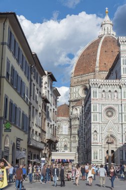 Florence, İtalya - 14 Mayıs 2014: Katedral Santa Maria del Fiore Floransa, İtalya. Floransa her yıl milyonlarca turist çeken.