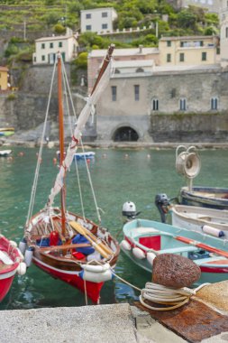 İskeleye bağlı yat