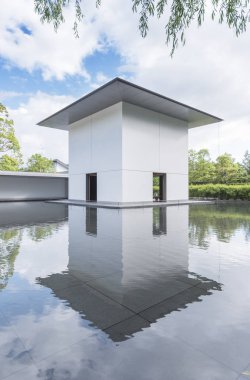 Kanazawa, Japonya - 02 Haziran 2017: DT Suzuki Müzesi. Daisetsu Teitaro Suzuki, bir bilim adamı batıda Yayilim Uzakdoğu felsefesinde enstrümental Eserleri Müzesi anısına.