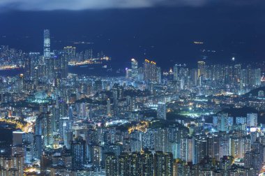 Victoria Limanı, Hong Kong şafağında. 
