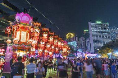 Hong Kong, Çin - 16 Eylül: Geleneksel Çince fenerler sonbahar ortası festivali, olarak da bilinen 16 Eylül 2016 üzerinde ay Festivali Hong Kong kutlama için ışık.