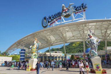 Hong Kong, Çin - 24 Temmuz 2016: Turist ana girişinde 