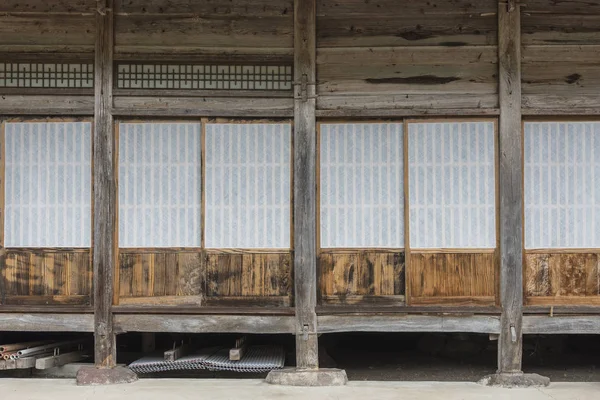 Geleneksel Japon kağıt kapı çiftlik evinin içinde tarihi köy, Shirakawa-gitmek Japonya 