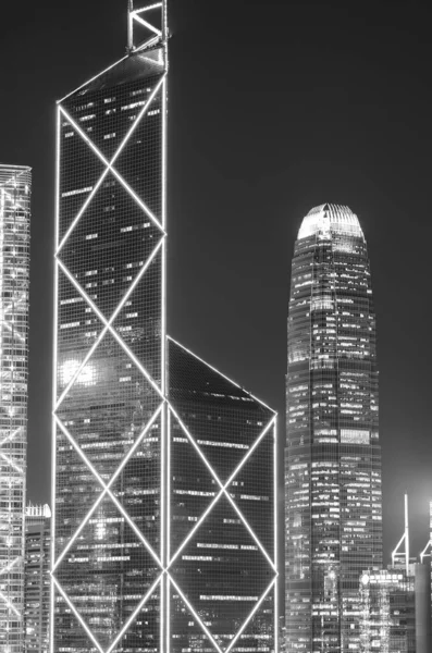 Edificio Oficinas Moderno Gran Altura Ciudad Hong Kong Por Noche —  Fotos de Stock