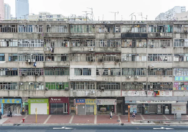 Hong Kong China April 2013 Overcrowded Old Residential Building Hong — Stock Photo, Image