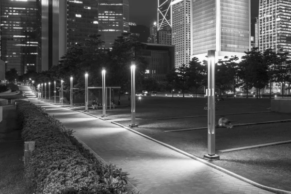 Promenada i panoramę dzielnicy w mieście Hong Kong w n — Zdjęcie stockowe