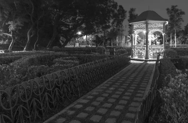 Gazebo in park at night — Stock Photo, Image