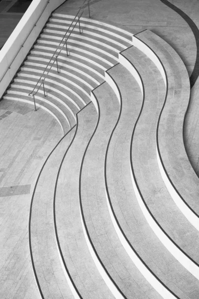Modern mimarinin merdiveni. Soyut arkaplan oluşturuluyor — Stok fotoğraf