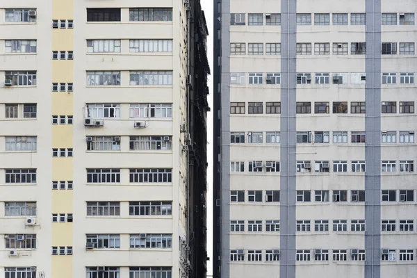 Facciata dell'edificio industriale nella città di Hong Kong — Foto Stock