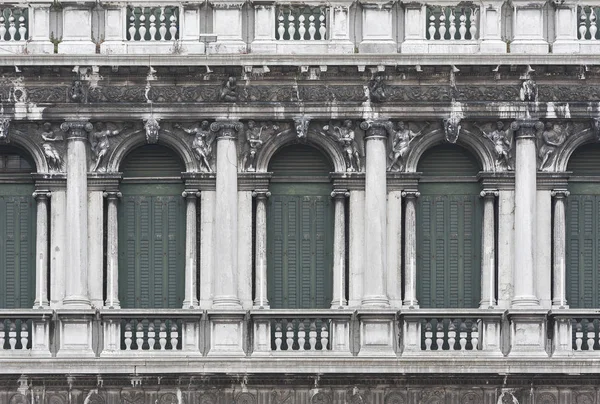 Detalle de la arquitectura histórica en Venecia, Italia —  Fotos de Stock