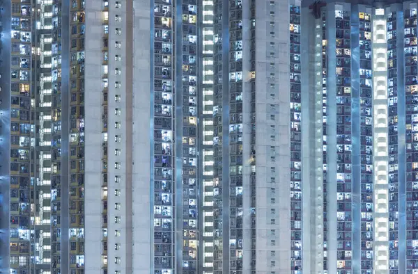 Extérieur du domaine public dans la ville de Hong Kong la nuit — Photo