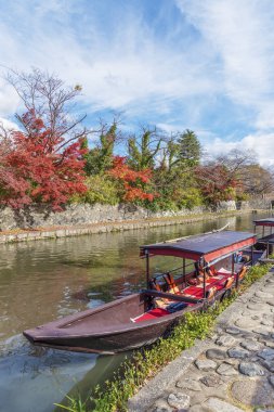 Omihachiman Hachiman-bori kanalında turist gezi teknesi, Japonya