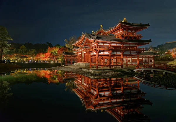 Templo budista Byodo-in en Uji, Kyoto, Japón. Patrimonio de la Humanidad UNESCO — Foto de Stock