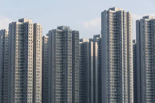 Höghus bostadshus i Hongkong stad — Stockfoto