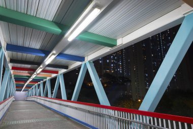 Modern yaya köprüsü