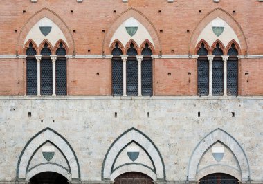 Piazza del Campo 'nun dışında, Siena, Toskana, İtalya ve Avrupa' nın tarihi merkezinde.