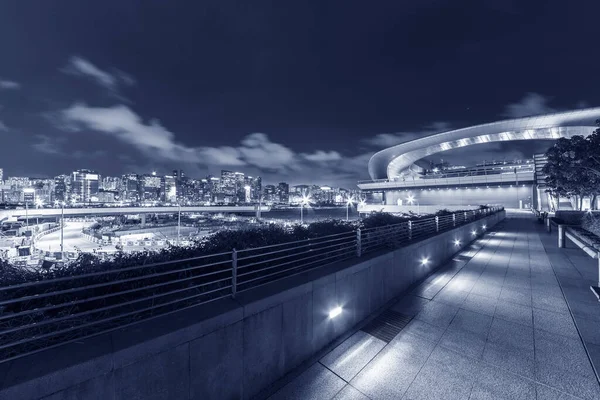 Pasarela Peatonal Parque Público Centro Ciudad Hong Kong Por Noche — Foto de Stock