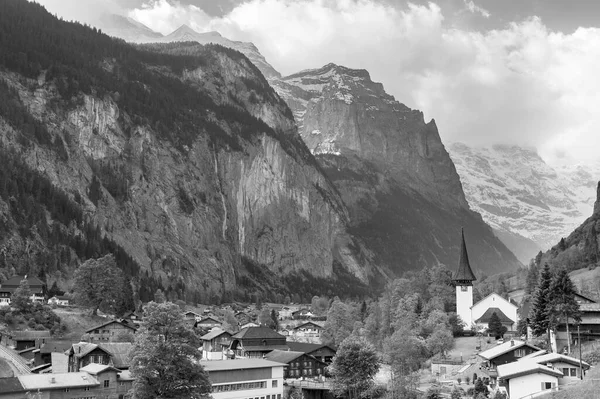 Idylická Krajina Údolí Lauterbrunnen Bernských Alpách Švýcarsko — Stock fotografie