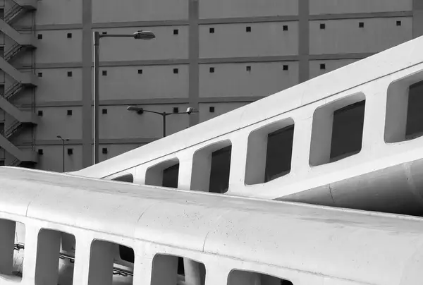 Экстерьер Пешеходного Моста Высотное Здание Строительный Абстрактный Фон — стоковое фото